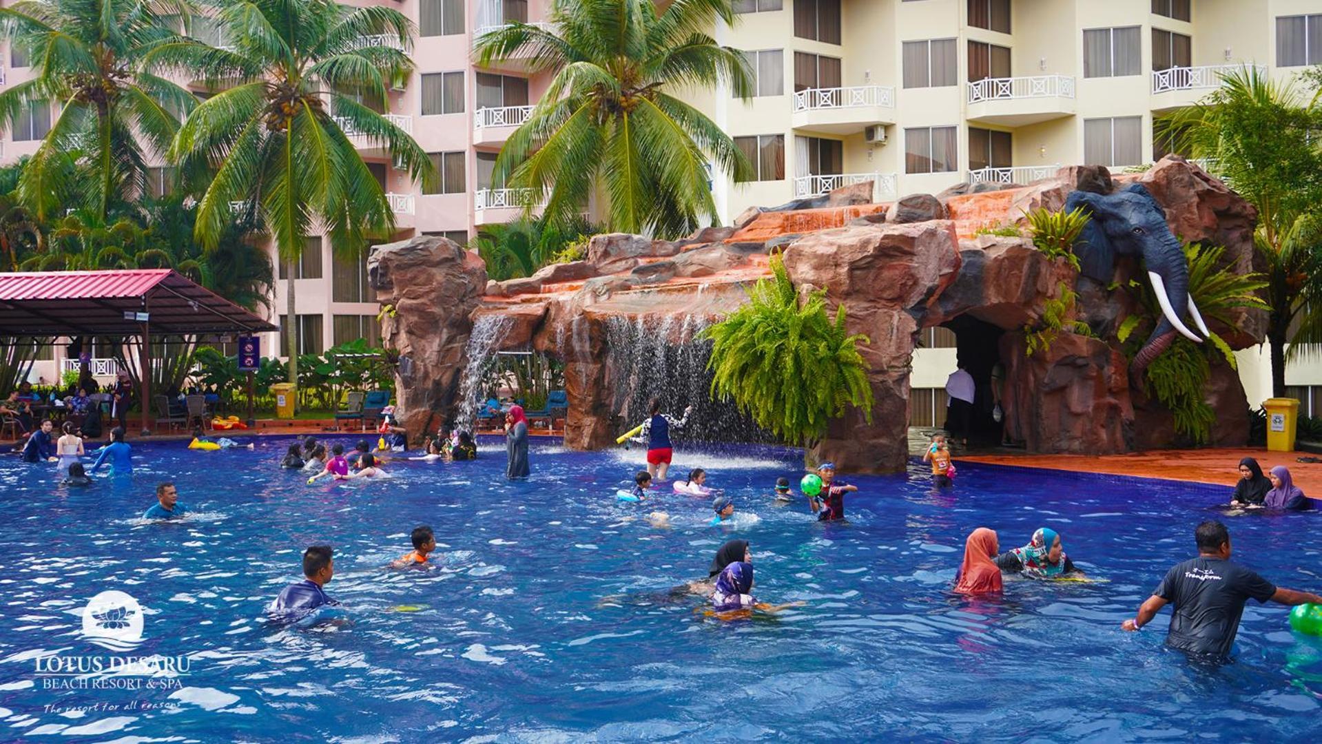 Lotus Desaru Beach Resort&Spa Bandar Penawar Exterior foto