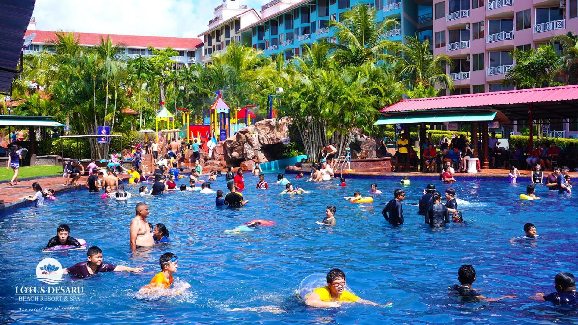 Lotus Desaru Beach Resort&Spa Bandar Penawar Exterior foto